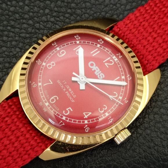 Vintage 1992 Oris Manual Mens Gold Watch W/Nato Strap & Red accents - Picture 6 of 9